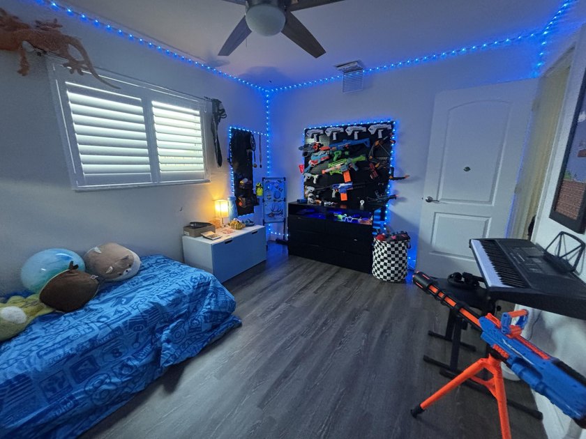 Welcome to this stunningly updated 2-bedroom, 1-bath villa! - photo 4