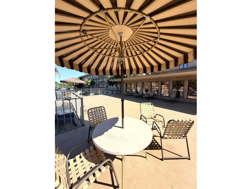 NEW PRICE!! First Floor 2 bedroom / 2 Bath unit. Tile Floors - photo 23