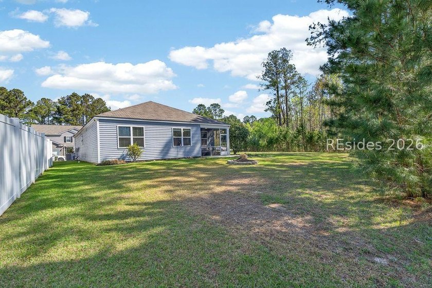 Built in 2019 and set on a premium homesite, this Cypress Ridge - photo 33