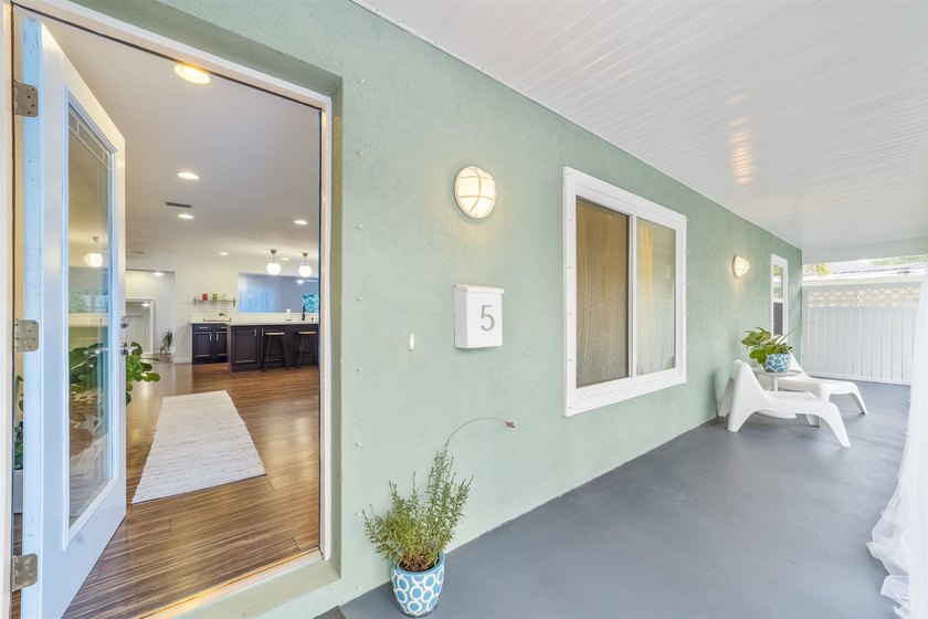 REDUCED - 3-bedroom, 3 Full bath concrete block home in the much - photo 6