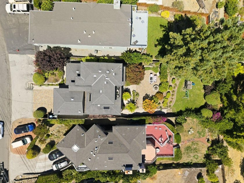 Perched on a picturesque Emerald Hills street, this beautifully - photo 48