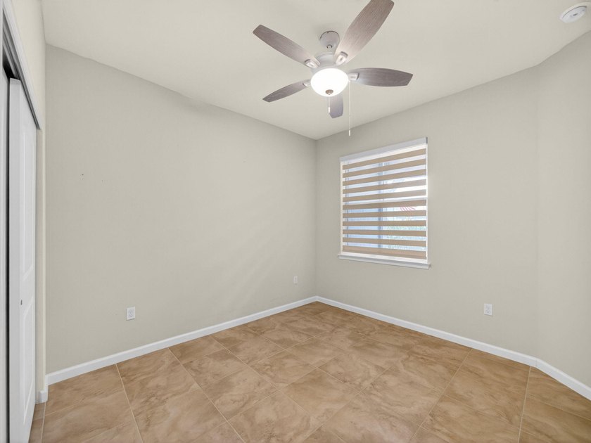 Welcome to this beautifully maintained 2-bedroom plus den - photo 15