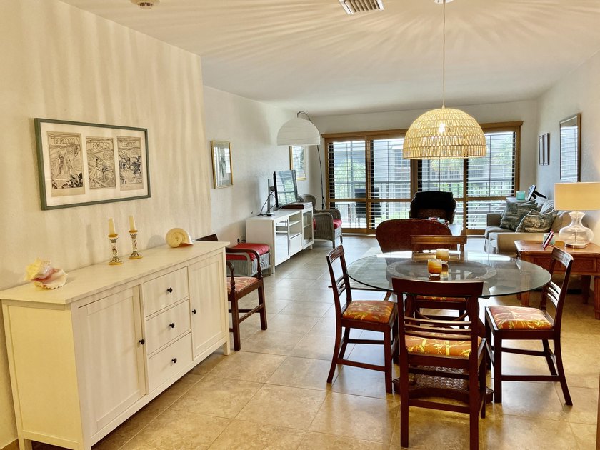 Newly refreshed top floor unit with fabulous intracoastal views - photo 3