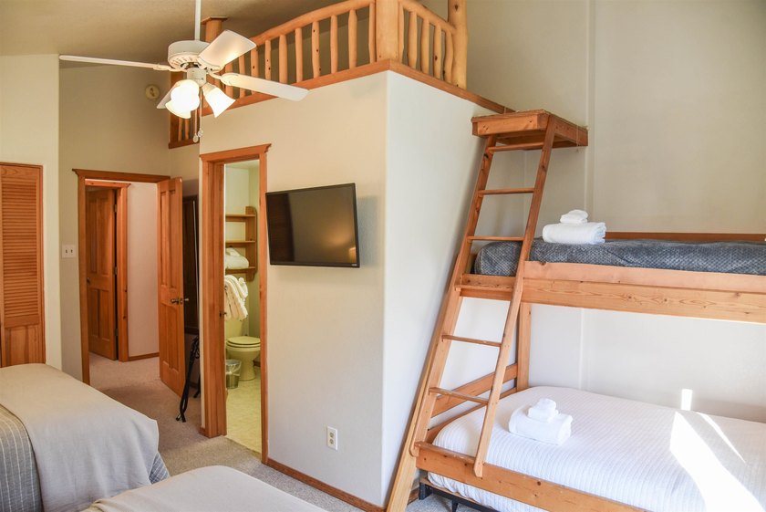 End-unit triplex home with 2 bedrooms, 2.5 bathrooms, and 1,156 - photo 13