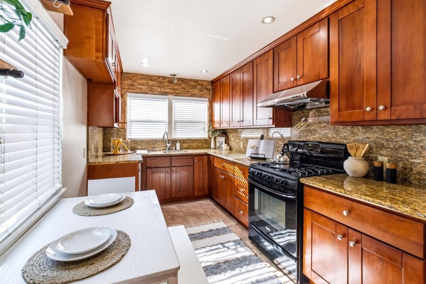 Welcome to 840 Capistrano Drive. This beautifully maintained - photo 14