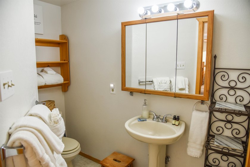 End-unit triplex home with 2 bedrooms, 2.5 bathrooms, and 1,156 - photo 16