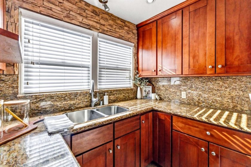 Welcome to 840 Capistrano Drive. This beautifully maintained - photo 17