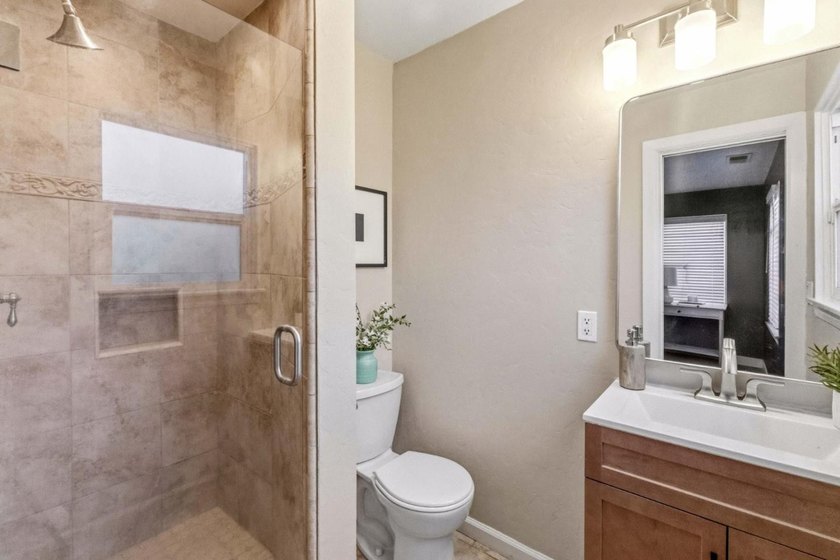 Welcome to 840 Capistrano Drive. This beautifully maintained - photo 27