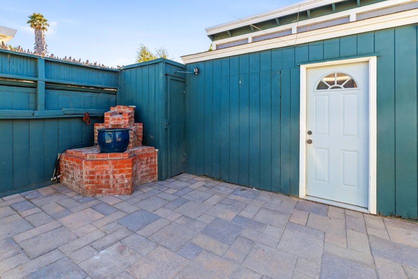 Welcome to 840 Capistrano Drive. This beautifully maintained - photo 33