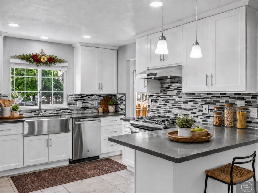 Welcome to this beautifully updated 3 bedroom, 2 bath residence - photo 7