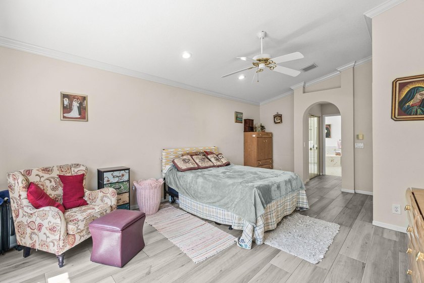Welcome to easy Florida living in the highly desirable 55+ - photo 18