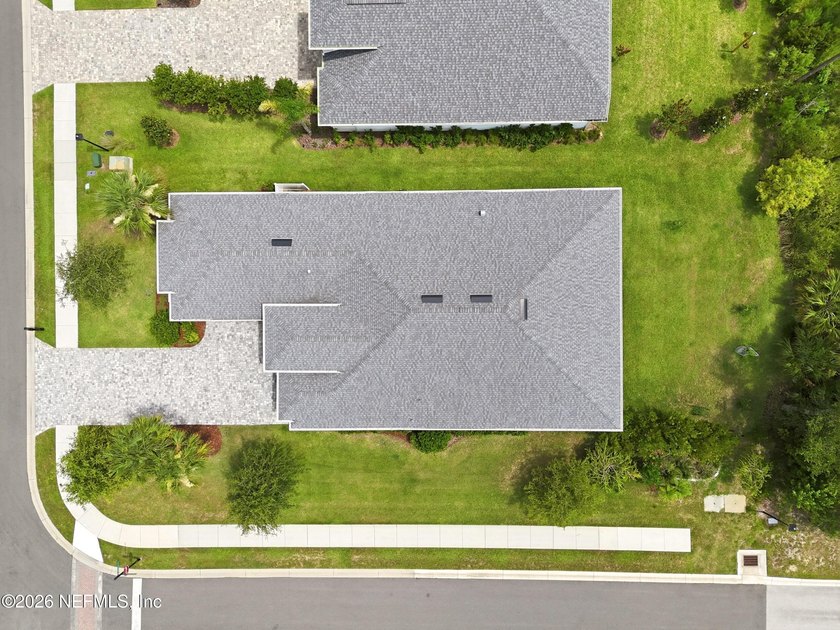Luxury meets privacy in this beautifully appointed home on a - photo 5