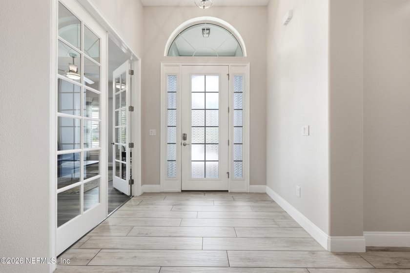 Luxury meets privacy in this beautifully appointed home on a - photo 9