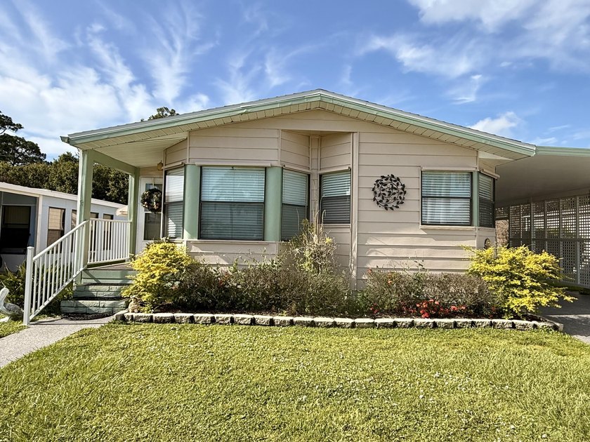 Welcome to this charming 2-bedroom, 2-bathroom manufactured home - photo 5