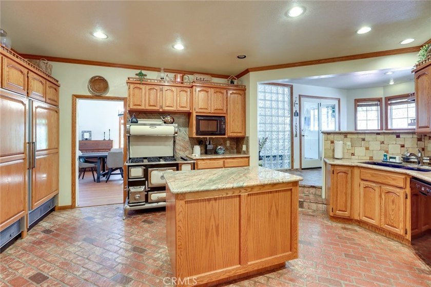 Tremendous Tudor - Property is in one of the most appreciated - photo 17