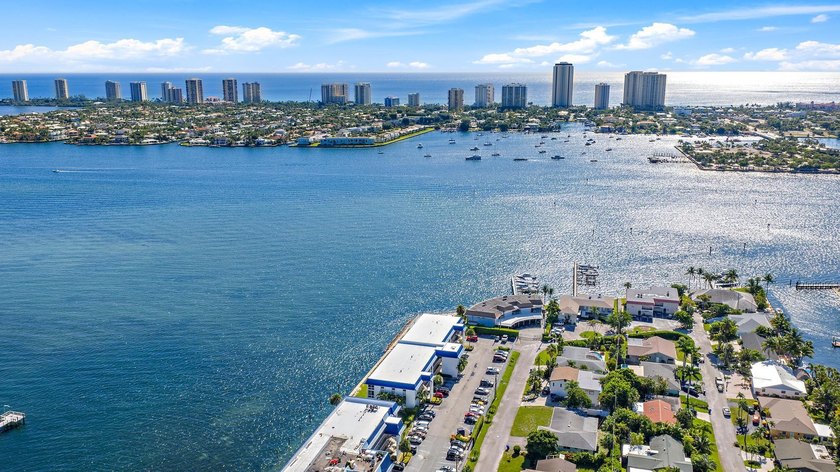 Enjoy easy waterfront living in this gated community with - photo 20