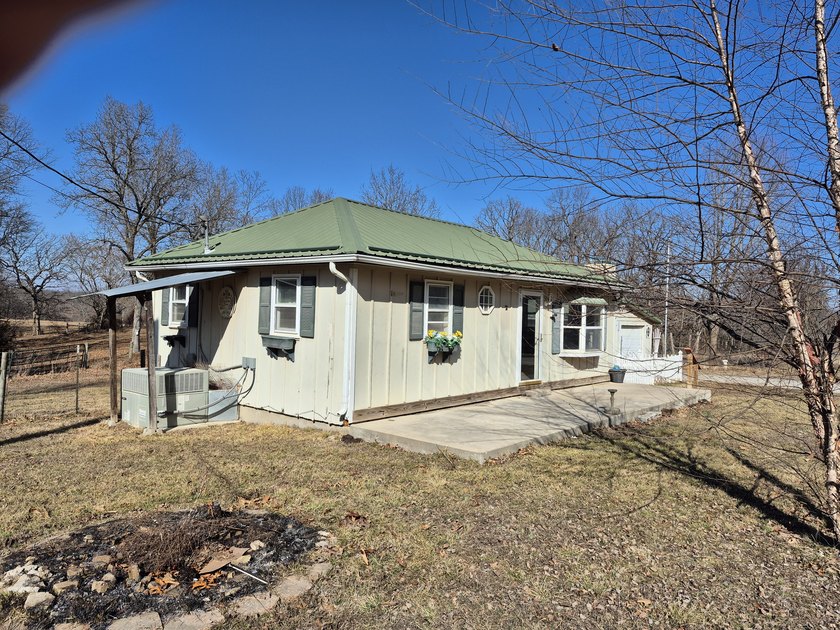 This small home with 4.45 acres is located in a great location - photo 8