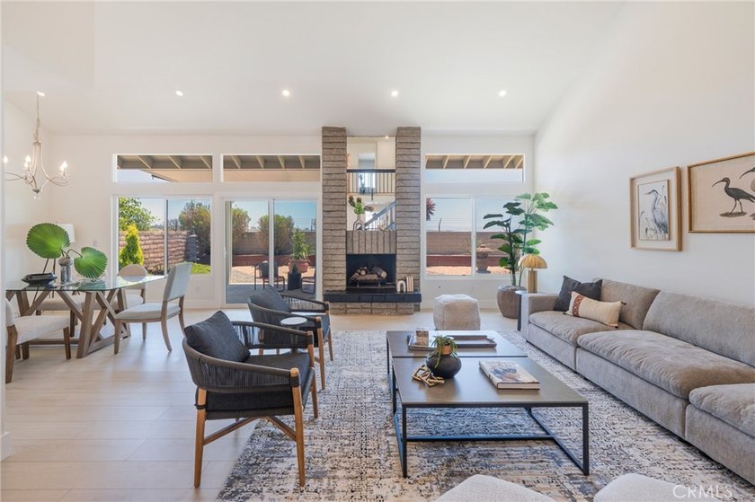 Rare opportunity in the sought-after Bolsa Landmark - photo 4