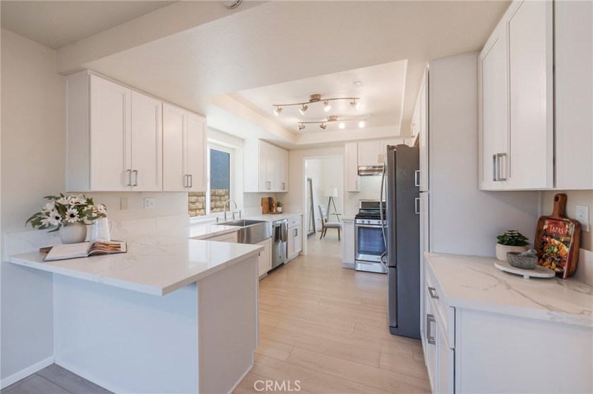 Rare opportunity in the sought-after Bolsa Landmark - photo 5