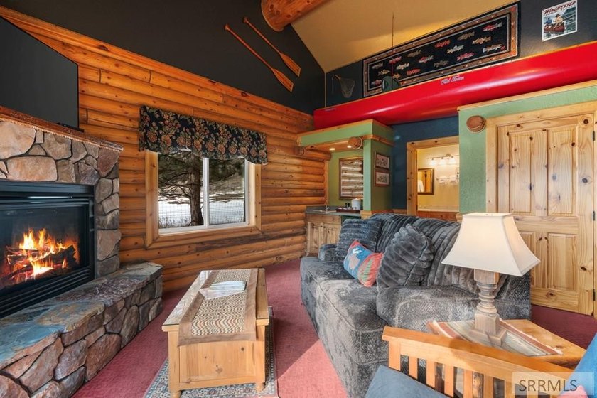 Set on 5 meticulously landscaped acres in breathtaking Swan - photo 24
