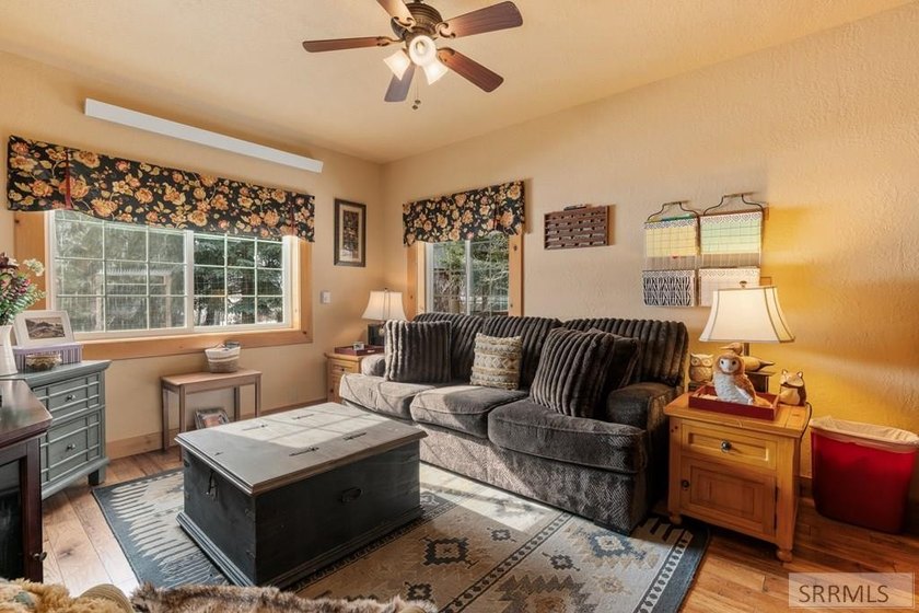 Set on 5 meticulously landscaped acres in breathtaking Swan - photo 30