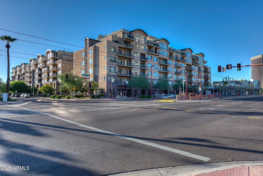 Ideally located in the heart of Midtown Phoenix, this - photo 36