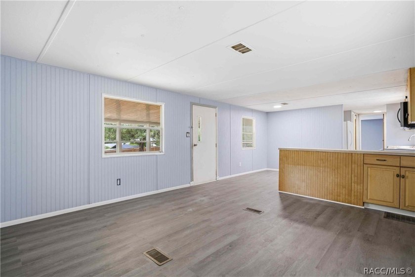 Experience the gold standard of energy efficiency in Homosassa! - photo 6