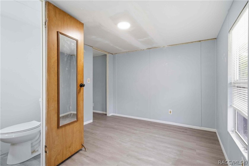 Experience the gold standard of energy efficiency in Homosassa! - photo 10