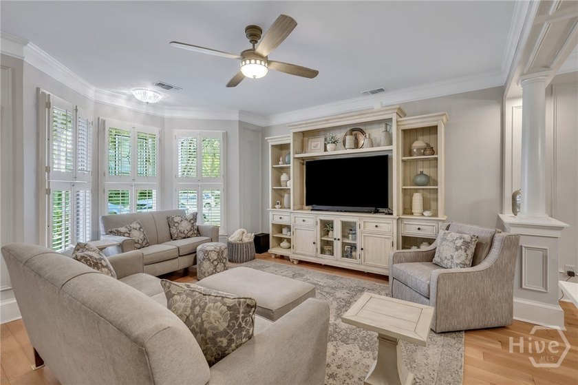 This Is It ~ Luxury within reach - this meticulously reimagined - photo 8