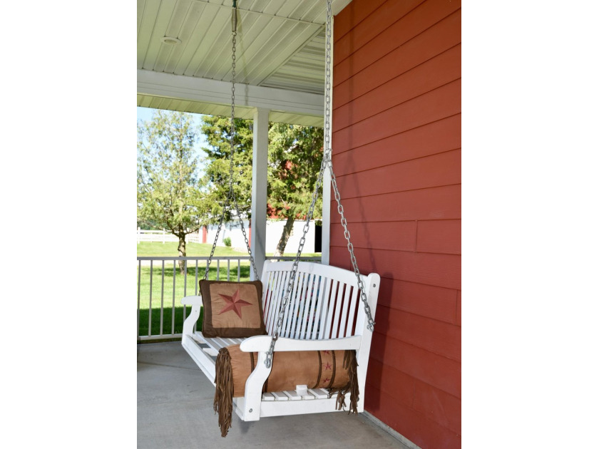 Classic Hobby Farm &amp; Equestrian Property on Beautiful - photo 12