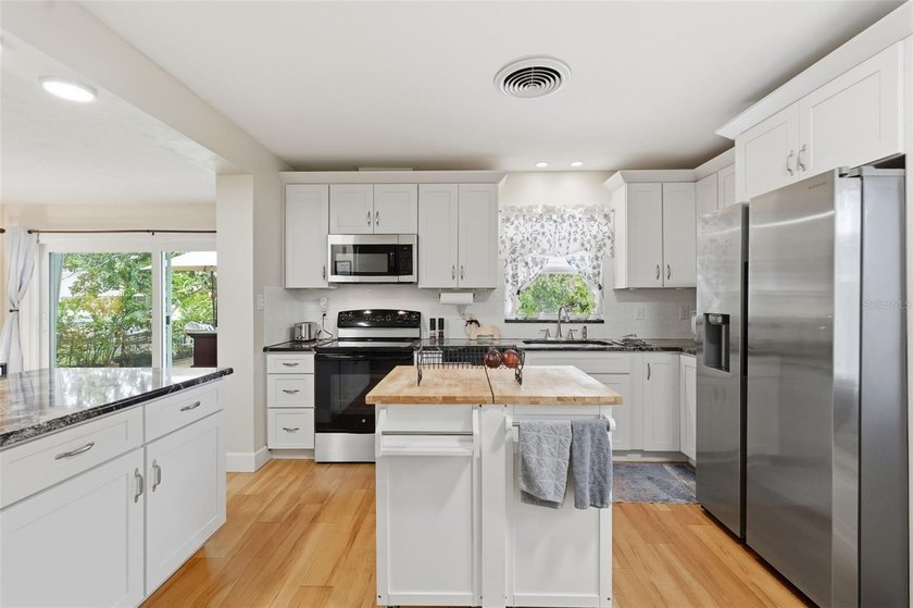 Welcome to your waterfront retreat in the heart of Palm Harbor - photo 15