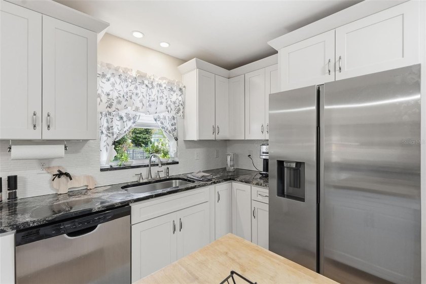 Welcome to your waterfront retreat in the heart of Palm Harbor - photo 16