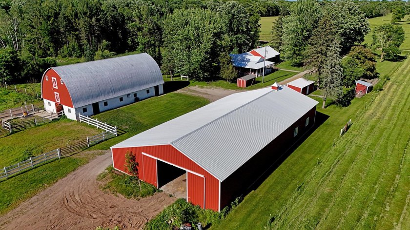 Classic Hobby Farm &amp; Equestrian Property on Beautiful - photo 20