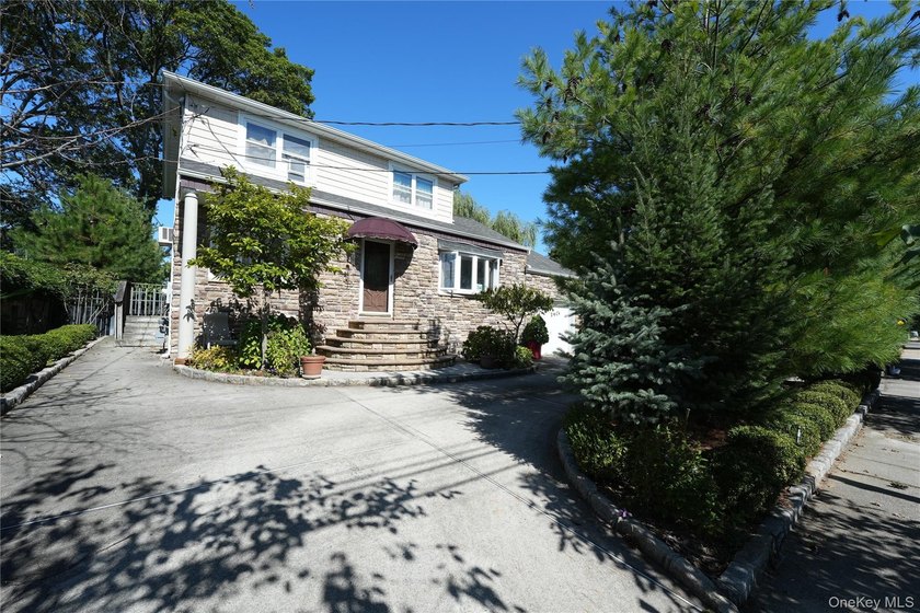 Welcome to a beautifully maintained home in the heart of - photo 26