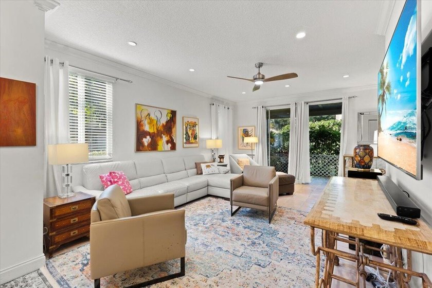 Behind the gates of Boca Pointe, this 3BR/3BA corner townhome - photo 6