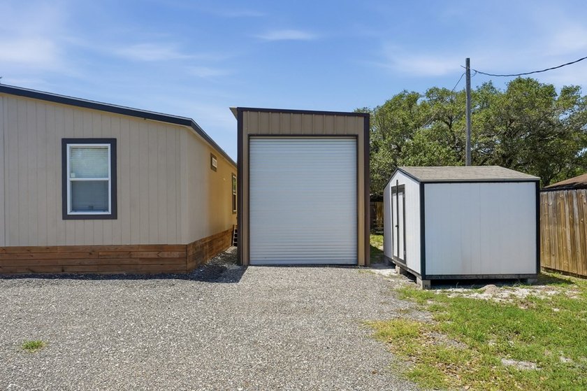 *HOME *DOUBLE LOT *FENCED *BOAT BARN Nestled beneath a canopy of - photo 27