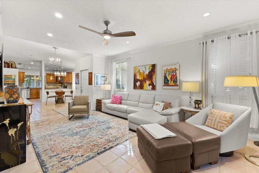 Behind the gates of Boca Pointe, this 3BR/3BA corner townhome - photo 8