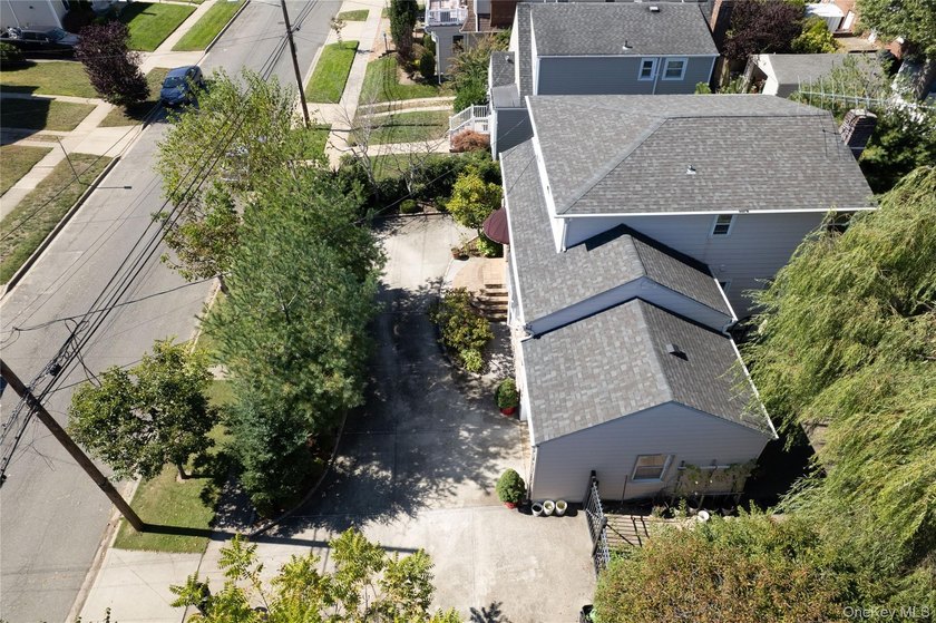 Welcome to a beautifully maintained home in the heart of - photo 29