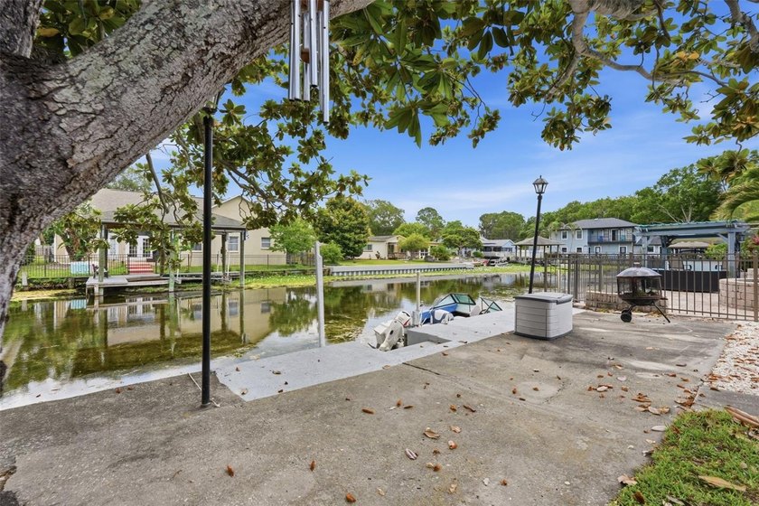 Welcome to your waterfront retreat in the heart of Palm Harbor - photo 32