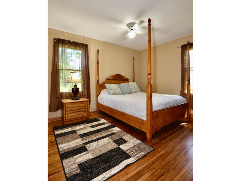 Classic Hobby Farm &amp; Equestrian Property on Beautiful - photo 32