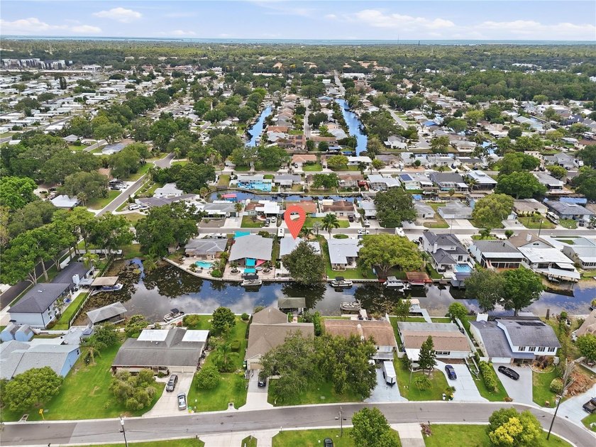 Welcome to your waterfront retreat in the heart of Palm Harbor - photo 34