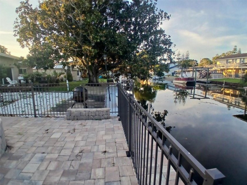 Welcome to your waterfront retreat in the heart of Palm Harbor - photo 35