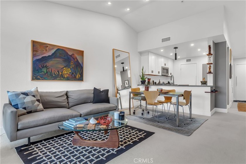 Experience resort style living at 178 Villa Point Drive, a - photo 5