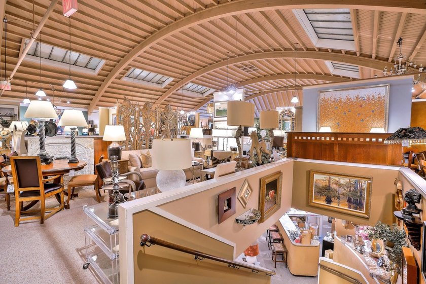 Rare opportunity for an almost 16,000 SF retail building on a - photo 10