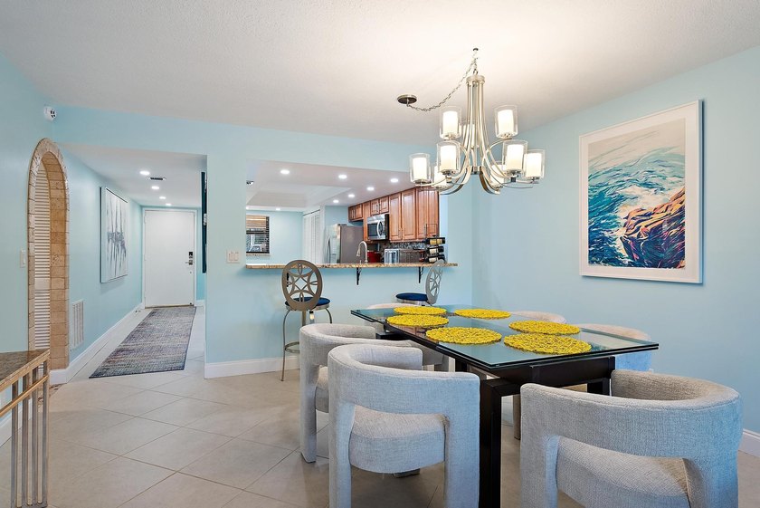 Meticulously maintained North Palm Beach waterfront gem in the - photo 5