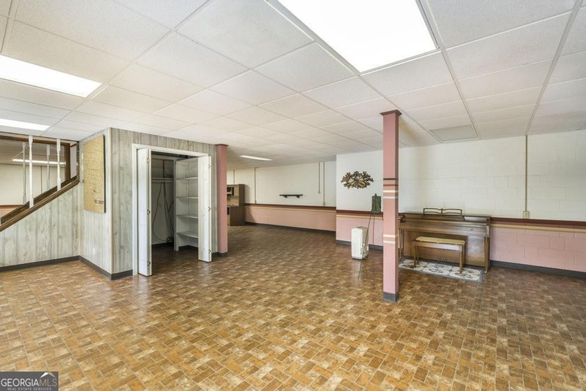 Escape to your own private masterpiece at 8457 Lower Thomaston - photo 15