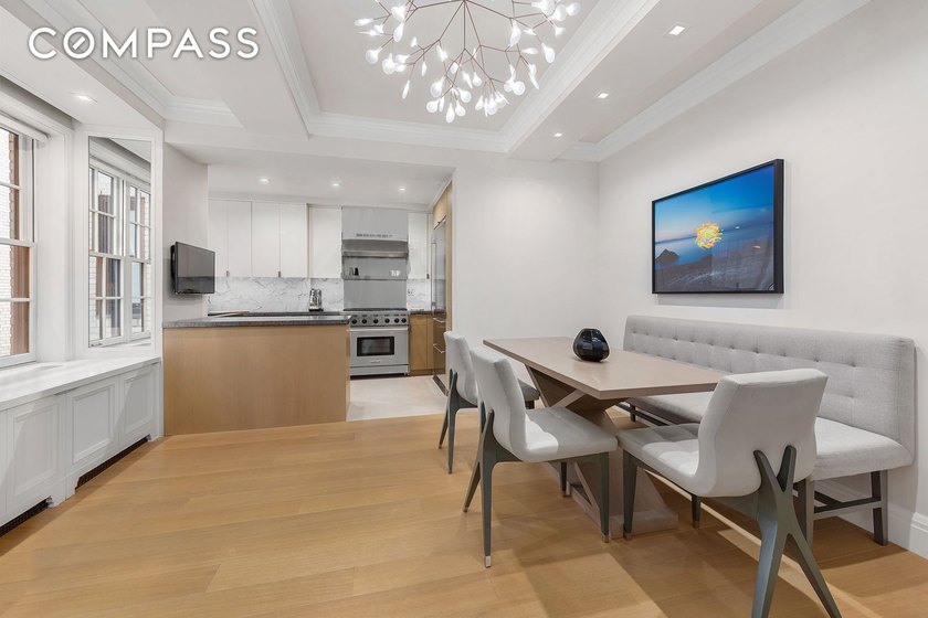 Classic prewar elegance meets modern living at the Philip House - photo 4