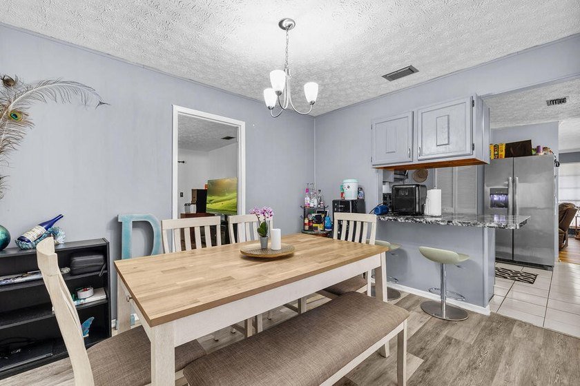 Welcome to this charming and well-maintained CBS ranch home - photo 12