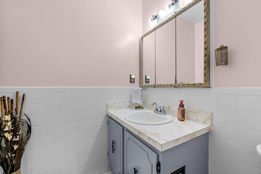 Welcome to this charming and well-maintained CBS ranch home - photo 16