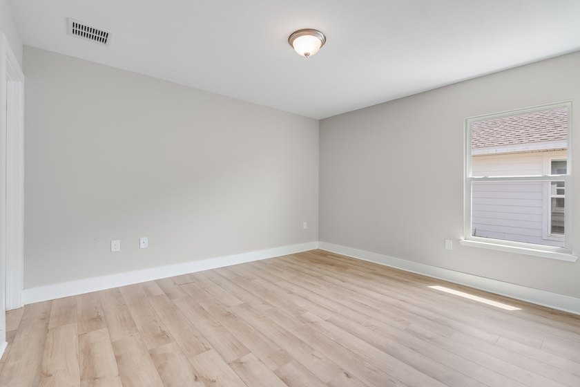 2022 built home minutes from Tyndall AFB with a real path to - photo 25